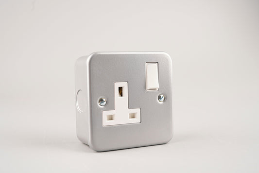 13A Metal Clad Single Wall Socket with Switch - Single Pack