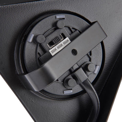 Nyx CCT Black 2.5W cct Triangle