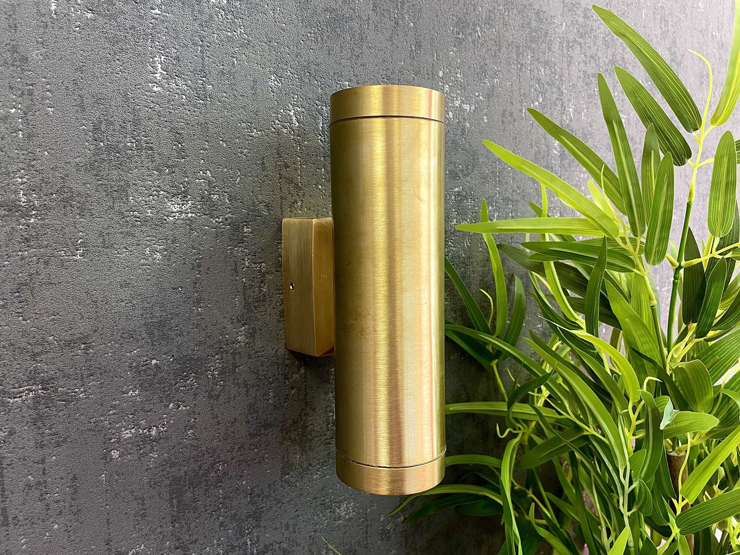 Up & Down Wall Light Raw Brass